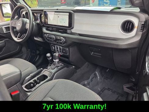 Used 2025 Jeep Wrangler Sport AWD/4WD image 19