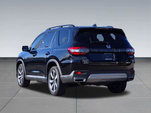 Certified 2023 Honda Pilot Touring image 4
