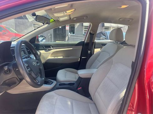 Used 2018 Hyundai Elantra SE FWD image 9