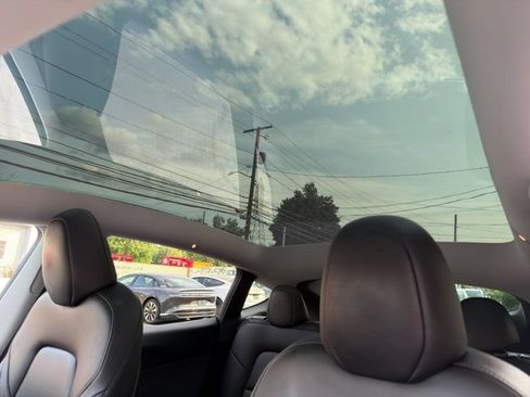 Used 2023 Tesla Model Y Long Range AWD/4WD image 19
