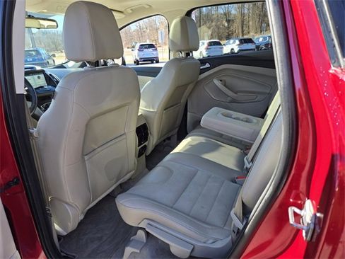 Used 2016 Ford Escape SE w/ SE Chrome Package image 11