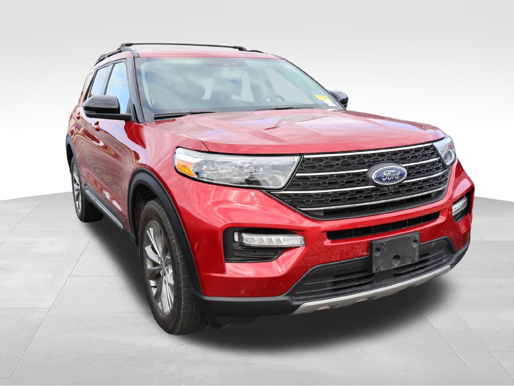 Used 2022 Ford Explorer XLT w/ Equipment Group 202A AWD/4WD image 11