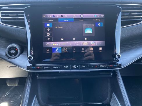 Used 2024 Jeep Wagoneer L Series II w/ Flexible Seating Group AWD/4WD image 13