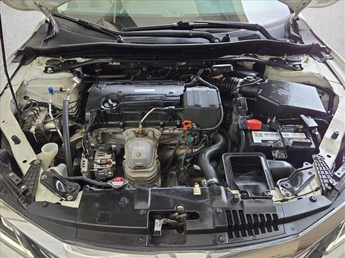 Used 2017 Honda Accord EX-L image 19