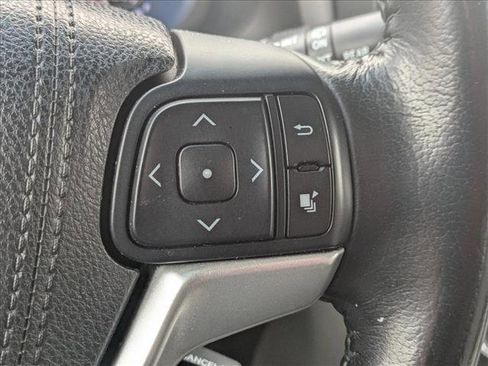 Used 2016 Toyota Sienna XLE image 12