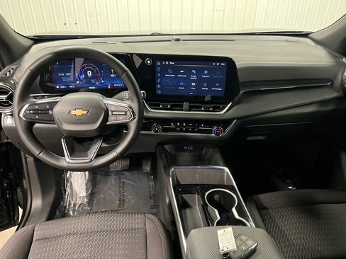 Certified 2025 Chevrolet Equinox LT image 17