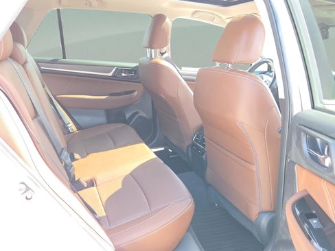 Used 2017 Subaru Outback 2.5i Touring w/ Popular Package #5A image 16