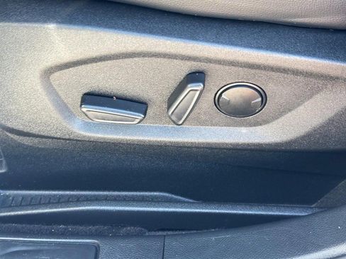 Used 2024 Ford Edge SEL w/ Convenience Package image 16