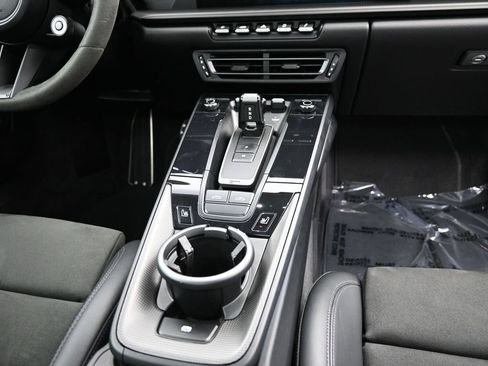 Certified 2022 Porsche 911 Targa 4 GTS AWD/4WD image 25