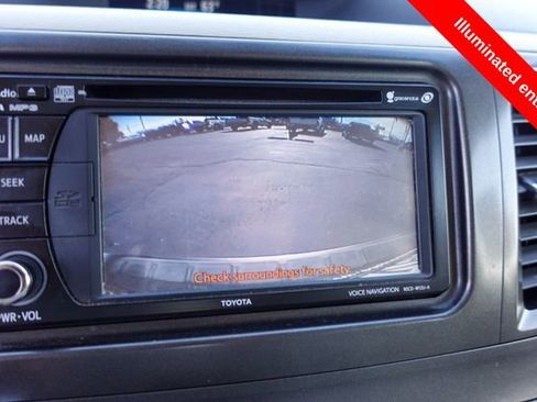 Used 2014 Toyota Sienna XLE image 20