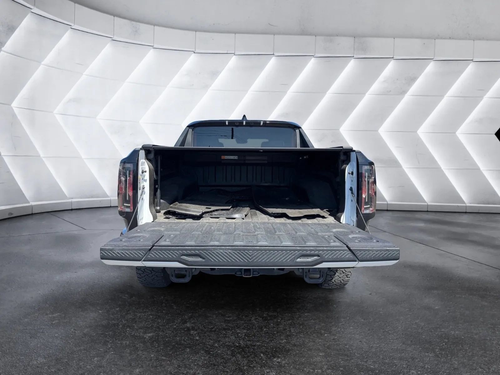 Used 2023 GMC Hummer EV Edition 1 AWD/4WD image 16