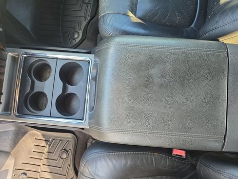 Used 2011 Ford F250 Lariat w/ Lariat Interior Pkg AWD/4WD image 25