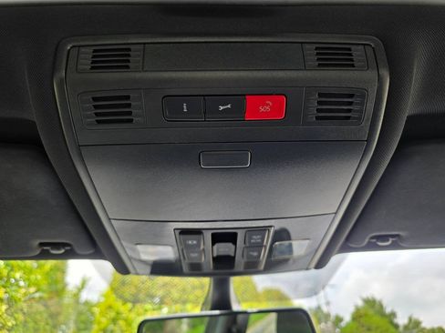 Used 2016 Volkswagen GTI SE w/ Lighting Package (SEL) FWD image 25