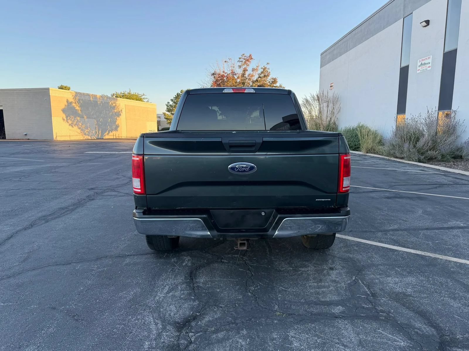 Used 2015 Ford F150 XLT AWD/4WD image 4