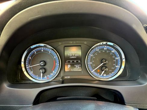 Used 2019 Toyota Corolla LE image 10