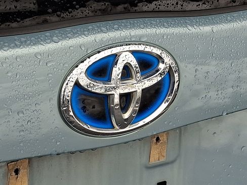 Used 2014 Toyota Prius Two image 9