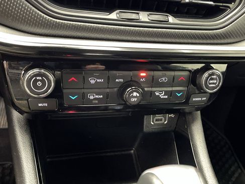Used 2023 Jeep Compass Trailhawk AWD/4WD image 20