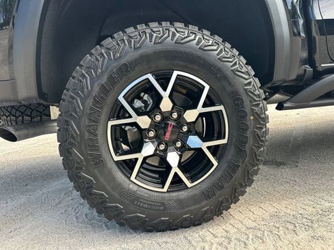 New 2026 GMC Canyon AT4X image 18