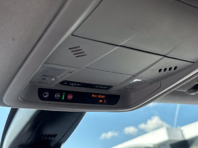 Used 2025 Chevrolet Blazer LT FWD image 31