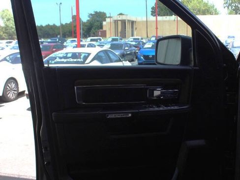 Used 2017 RAM 1500 Laramie w/ Convenience Group AWD/4WD image 19