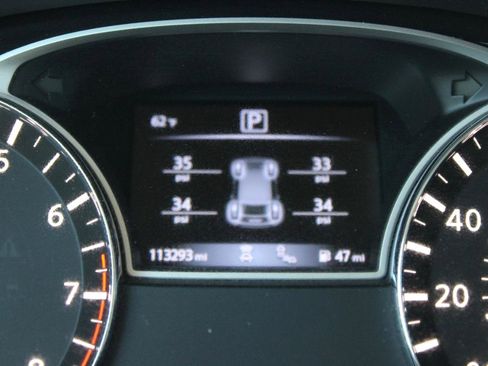 Used 2017 Nissan Pathfinder Platinum w/ Cargo Package FWD image 23