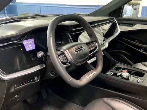 Used 2024 Jeep Wagoneer Launch Edition AWD/4WD image 8