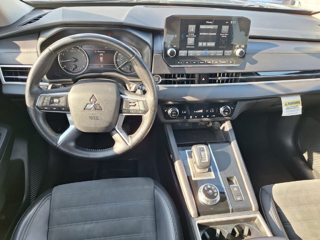 Used 2024 Mitsubishi Outlander FWD image 11