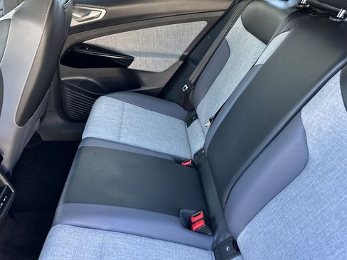 Certified 2023 Volkswagen ID.4 Pro image 12