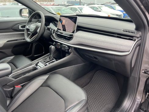 Used 2023 Jeep Compass Latitude w/ Convenience Group image 27