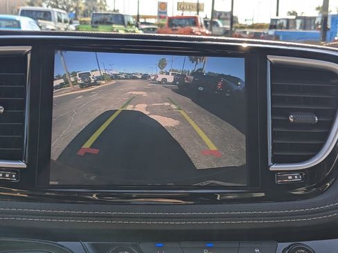 Used 2023 Chrysler Pacifica Limited image 34