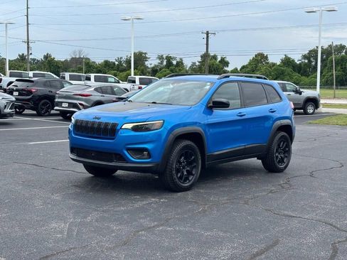 Used 2022 Jeep Cherokee Latitude w/ Trailer Tow Group AWD/4WD image 7