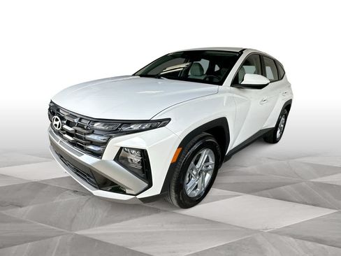 Used 2026 Hyundai Tucson SE FWD image 4