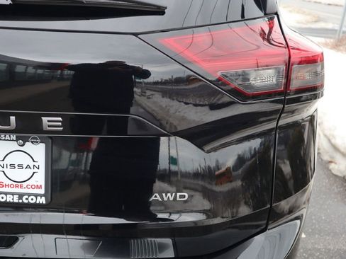 Certified 2025 Nissan Rogue SV AWD/4WD image 62