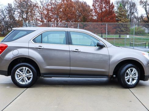 Used 2010 Chevrolet Equinox LS image 32
