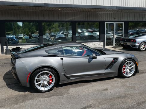Used 2015 Chevrolet Corvette Z06 w/ Z07 Performance Package image 5