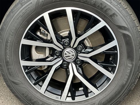 Used 2021 Volkswagen Tiguan SEL image 30