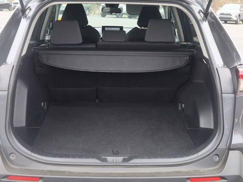 Used 2025 Toyota RAV4 XLE AWD/4WD image 29