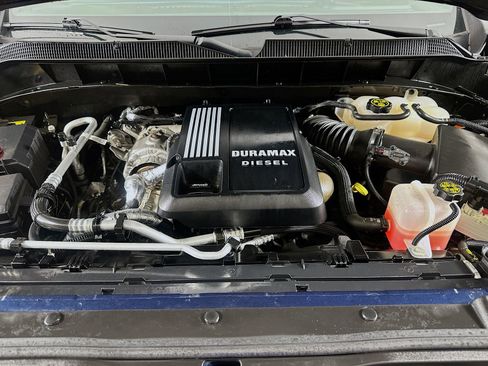 Used 2022 Chevrolet Silverado 1500 High Country AWD/4WD image 31