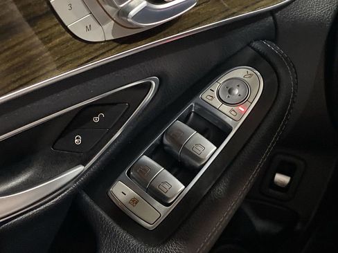 Certified 2018 Mercedes-Benz C 300 Sedan image 9