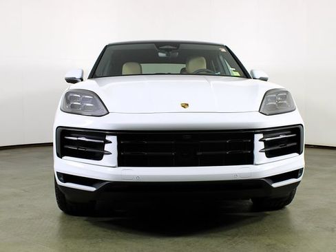 New 2026 Porsche Cayenne E-Hybrid Coupe AWD/4WD image 4