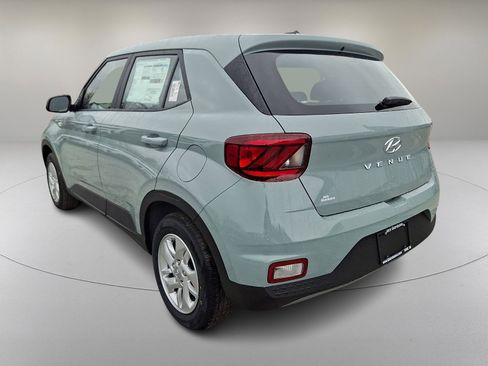 New 2026 Hyundai Venue SE image 5