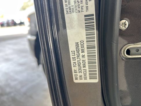 Used 2024 RAM 2500 Laramie w/ Safety Group AWD/4WD image 46