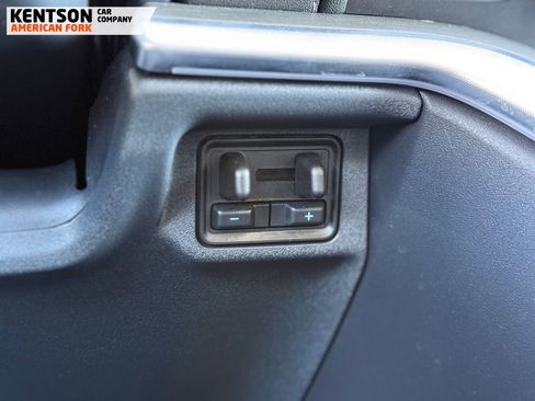 Used 2025 Ford Expedition Platinum image 35