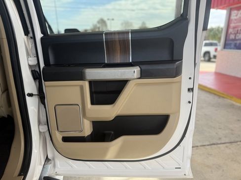 Used 2015 Ford F150 Lariat w/ Equipment Group 501A Mid image 18