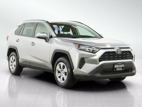 Used 2019 Toyota RAV4 LE w/ Carpet Mat Package AWD/4WD image 7