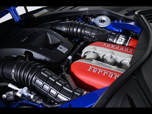Used 2026 Ferrari Purosangue AWD/4WD image 26
