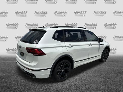 Used 2023 Volkswagen Tiguan SE R-Line FWD image 10