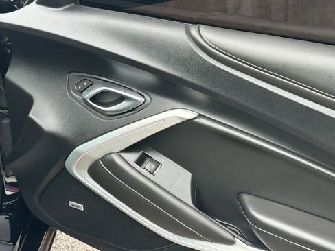 Used 2020 Chevrolet Camaro SS RWD image 19