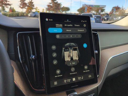 New 2026 Volvo XC60 B5 Ultra w/ Protection Package Premier image 21