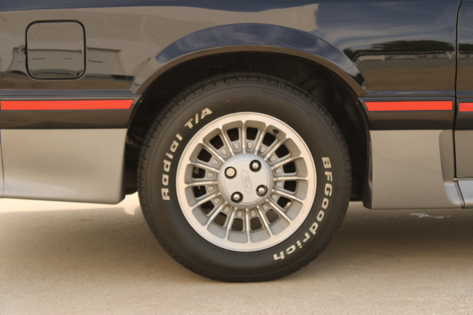 Used 1987 Ford Mustang GT RWD image 40